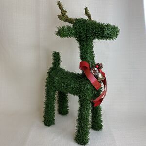 Reindeer Christmas Decor Artificial Grass 13” ~ Greenery ~‎ Holiday
